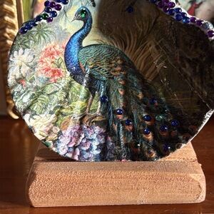 Peacock Art Decor with Blue and Green Accents. 3” seashell!***